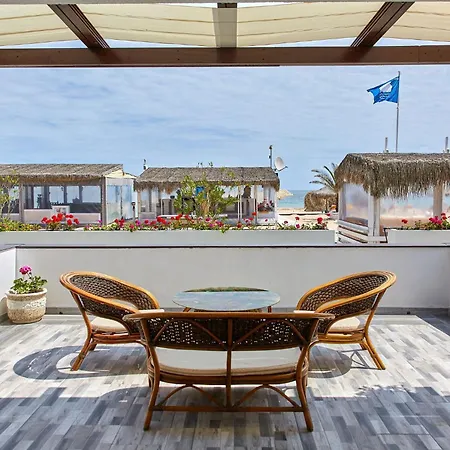 Madagascar Boutik Cytadell Apartman Dél-Eforie