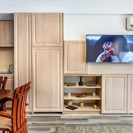 Apartman Madagascar Boutik Cytadell Dél-Eforie